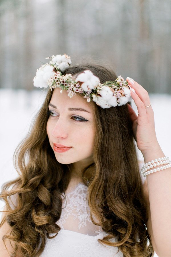 Comment choisir le parfait headband mariage