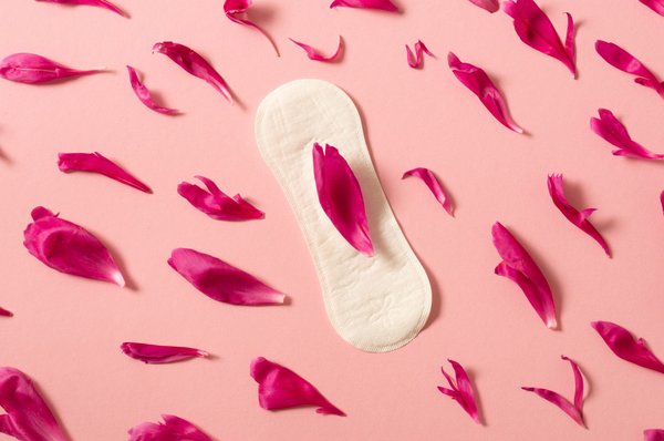 Nager pendant ses règles : pourquoi choisir un maillot de bain menstruel ?